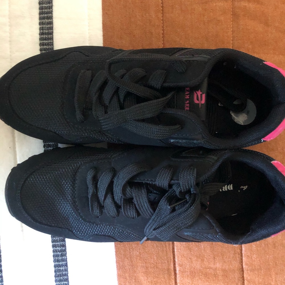 Women’s 7 size shoes